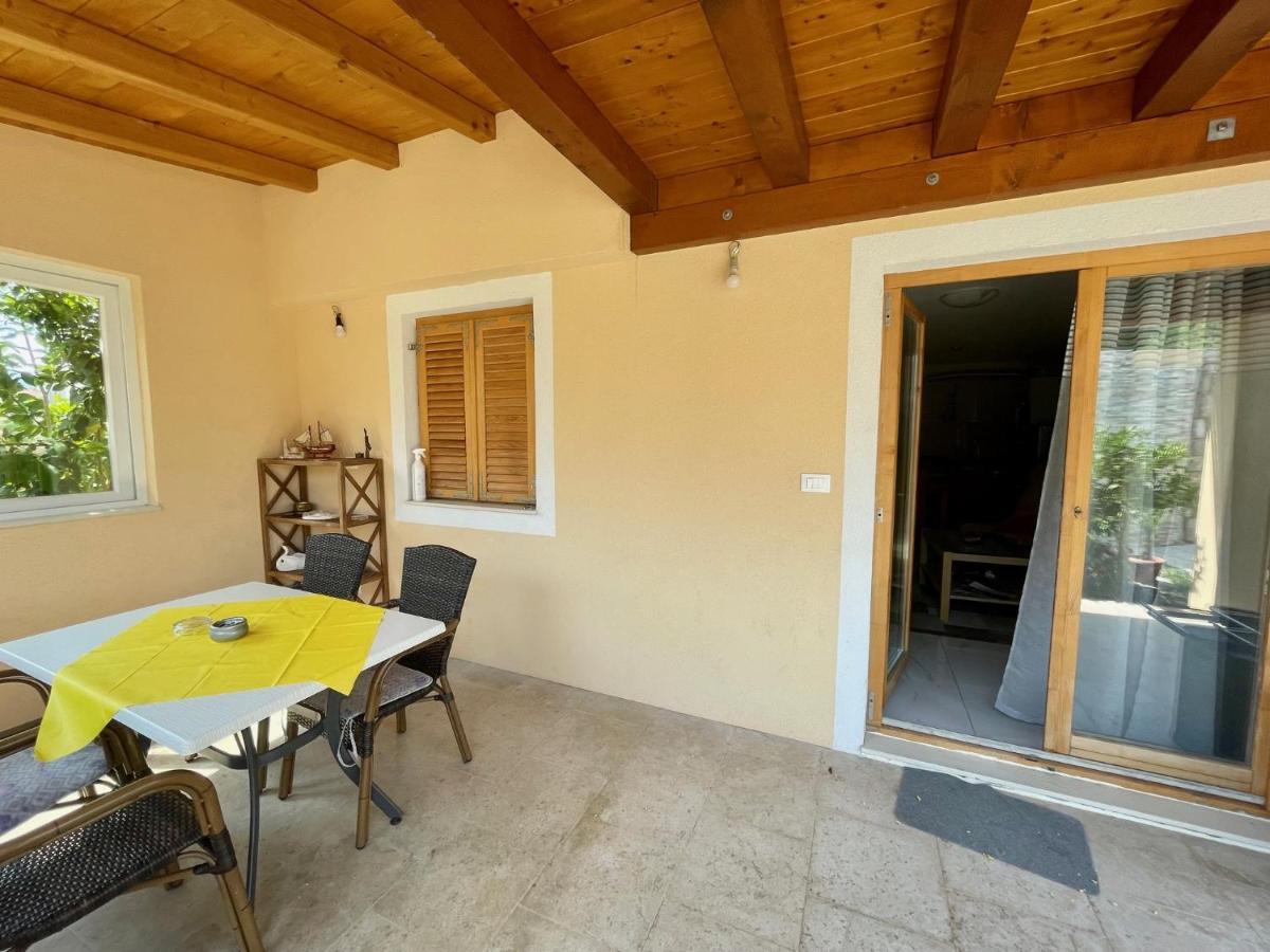 Lovro #1&#2 Apartments Cres Exterior foto
